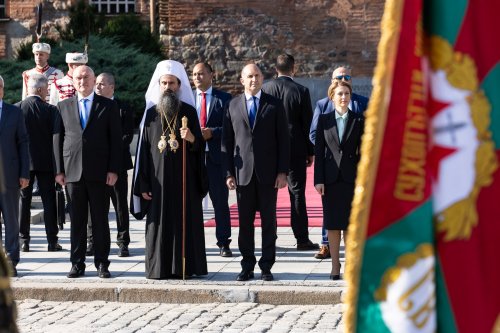 Întronizarea noului Patriarh al Bisericii Ortodoxe Bulgare Poza 301985