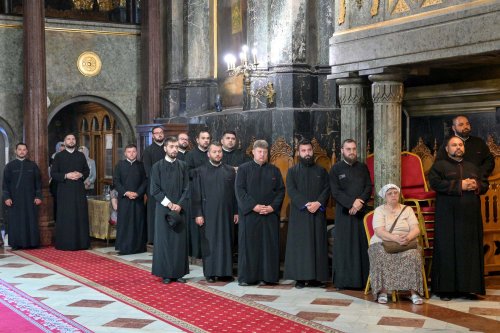 Cursuri pentru obținerea gradelor clericale organizate în București Poza 301385