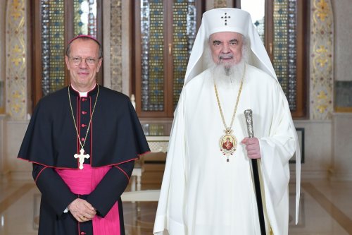 Noul Nunțiu Apostolic în vizită de prezentare la Patriarhia Română Poza 301633