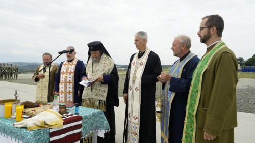 Binecuvântare arhierească pentru militarii de la Cincu, județul Brașov Poza 301787