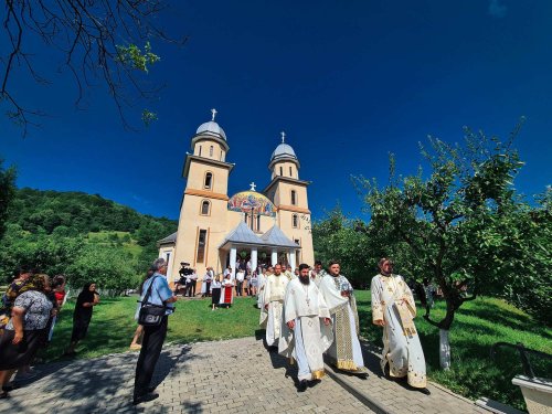 Binecuvântarea comunităţii parohiale din Anieș, judeţul Bistriţa-Năsăud Poza 302121