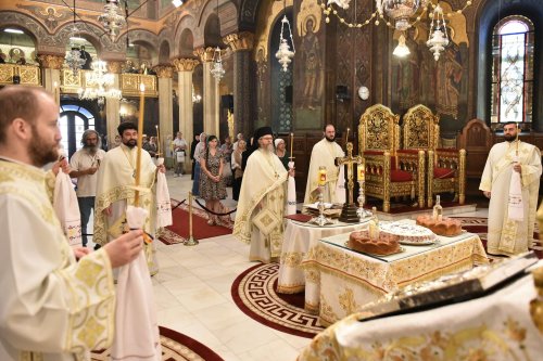 Parastas pentru Mitropoliții Țării Românești la Catedrala Patriarhală