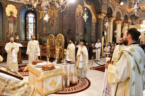 Parastas pentru Mitropoliții Țării Românești la Catedrala Patriarhală Poza 302426
