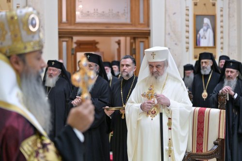 Ședință de lucru a Sfântului Sinod al Bisericii Ortodoxe Române Poza 302450