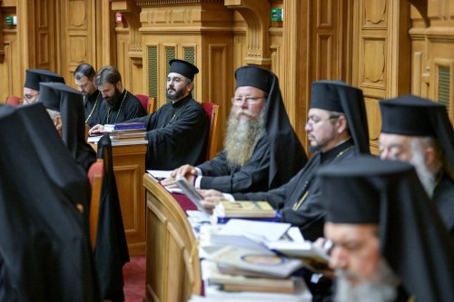 Ședință de lucru a Sfântului Sinod al Bisericii Ortodoxe Române Poza 302466