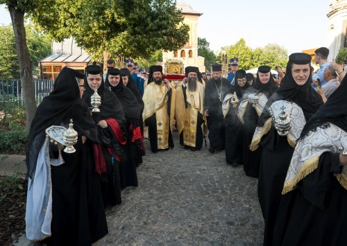 Sfântul Cuvios Dimitrie cel Nou i-a primit pe pelerini în cetatea sa Poza 302919