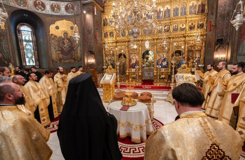 Rugăciune de seară la Catedrala Patriarhală Poza 303215