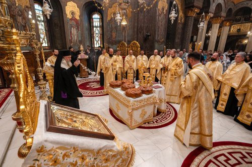 Rugăciune de seară la Catedrala Patriarhală Poza 303217