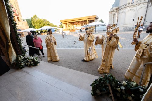 Rugăciune de seară la Catedrala Patriarhală Poza 303225