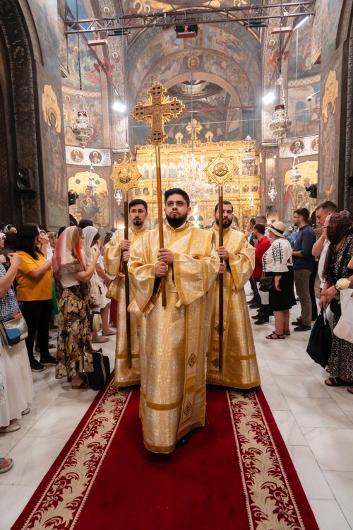 Rugăciune de seară la Catedrala Patriarhală Poza 303228
