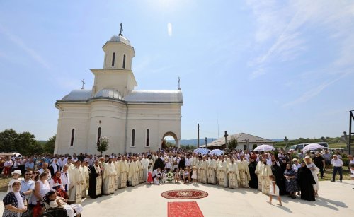 Sfințirea Altarului de vară la Mănăstirea Chilia, Satu Mare Poza 303393