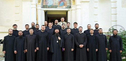 Program de formare pentru tinerii preoți din Arhiepiscopia Iașilor Poza 303687