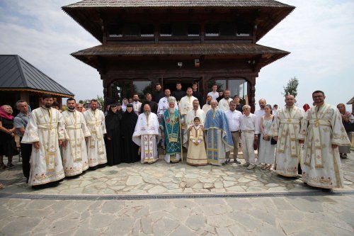 Popas de rugăciune la Mănăstirea Sfântului Ilie din Gorj Poza 303829