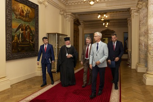 Secretarul de stat pentru Culte și Naționalități de la Budapesta în vizită la Patriarhia Română Poza 303745