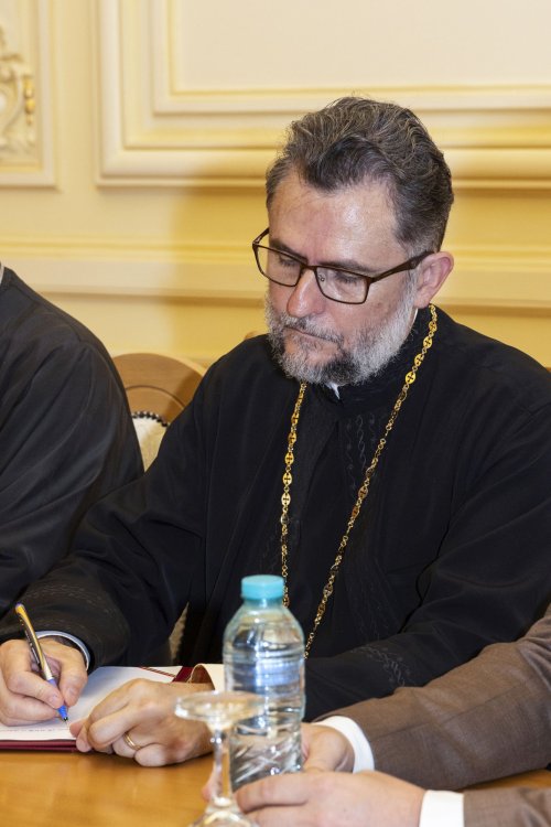 Secretarul de stat pentru Culte și Naționalități de la Budapesta în vizită la Patriarhia Română Poza 303747