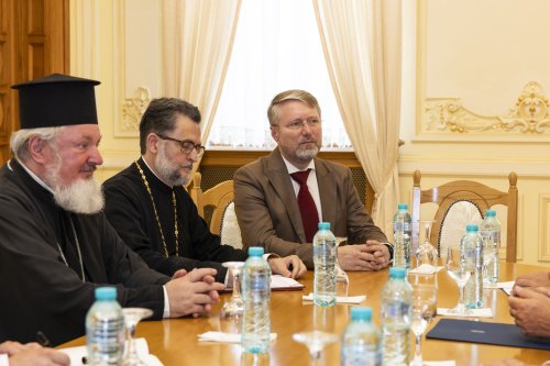 Secretarul de stat pentru Culte și Naționalități de la Budapesta în vizită la Patriarhia Română Poza 303752