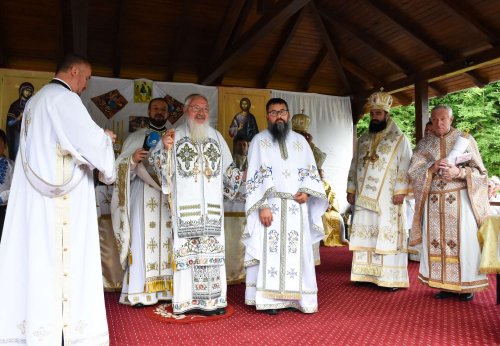 Liturghie arhierească și omagiu pentru Episcopul Gurie Georgiu Poza 303807