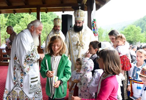 Liturghie arhierească și omagiu pentru Episcopul Gurie Georgiu Poza 303810