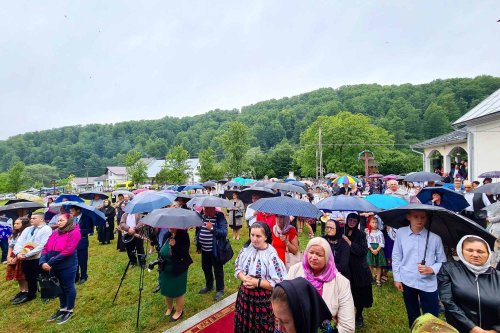 Liturghie arhierească și omagiu pentru Episcopul Gurie Georgiu Poza 303811