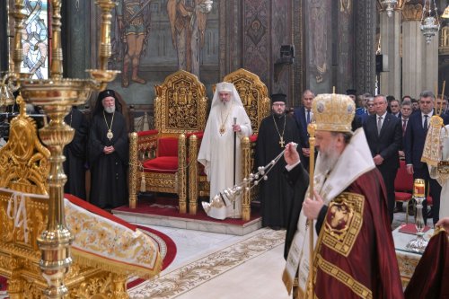 Rugăciune și mulțumire la aniversarea Patriarhului României  Poza 303838
