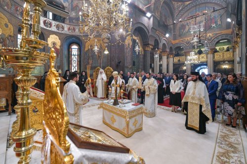Rugăciune și mulțumire la aniversarea Patriarhului României  Poza 303840