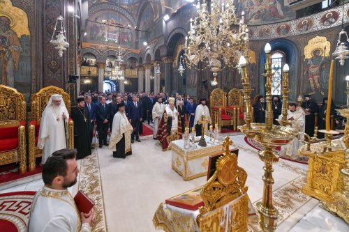 Rugăciune și mulțumire la aniversarea Patriarhului României  Poza 303841