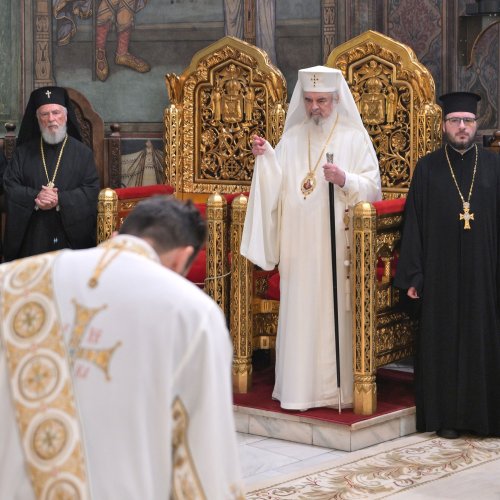 Rugăciune și mulțumire la aniversarea Patriarhului României  Poza 303842