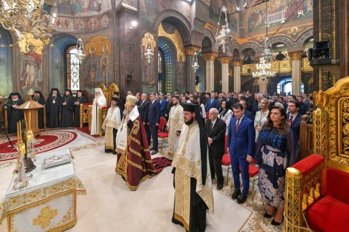 Rugăciune și mulțumire la aniversarea Patriarhului României  Poza 303846