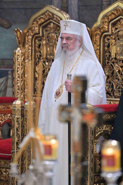 Rugăciune și mulțumire la aniversarea Patriarhului României  Poza 303855