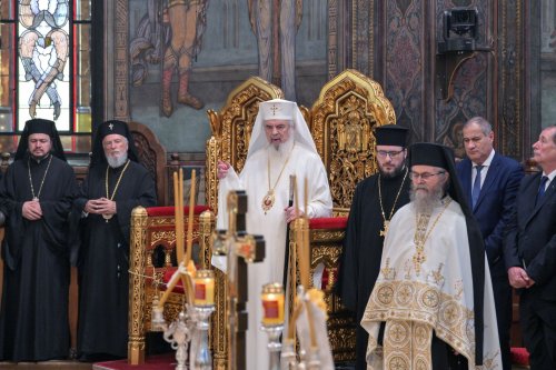 Rugăciune și mulțumire la aniversarea Patriarhului României  Poza 303857