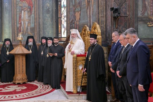 Rugăciune și mulțumire la aniversarea Patriarhului României  Poza 303860