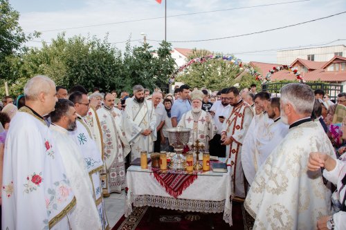 Sfințirea unei biserici tulcene închinate Prorocului Ilie Tesviteanul Poza 303921