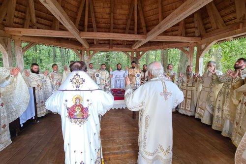 Hramul Mănăstirii „Sfânta Maria Magdalena” din Oarța de Sus Poza 304028