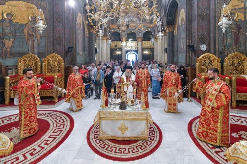 Patriarhii Iustin şi Teoctist au fost pomeniți la Catedrala Patriarhală Poza 304292