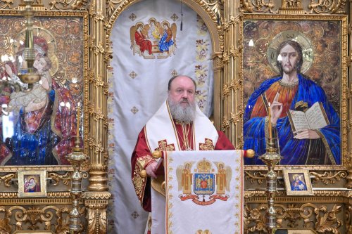 Patriarhii Iustin şi Teoctist au fost pomeniți la Catedrala Patriarhală Poza 304308