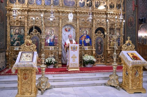 Patriarhii Iustin şi Teoctist au fost pomeniți la Catedrala Patriarhală Poza 304309