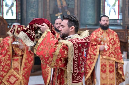 Patriarhii Iustin şi Teoctist au fost pomeniți la Catedrala Patriarhală Poza 304311
