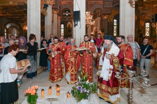 Patriarhii Iustin şi Teoctist au fost pomeniți la Catedrala Patriarhală Poza 304323