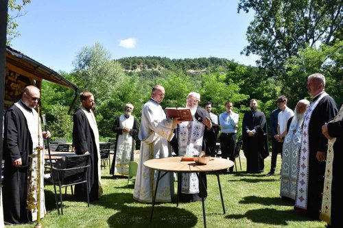 Hramul Mănăstirii „Sfântul Pantelimon” de la Dâncu Poza 304407