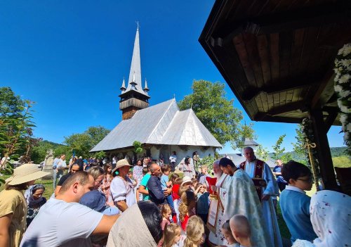 Hramul Mănăstirii „Sfântul Pantelimon” de la Dâncu Poza 304453