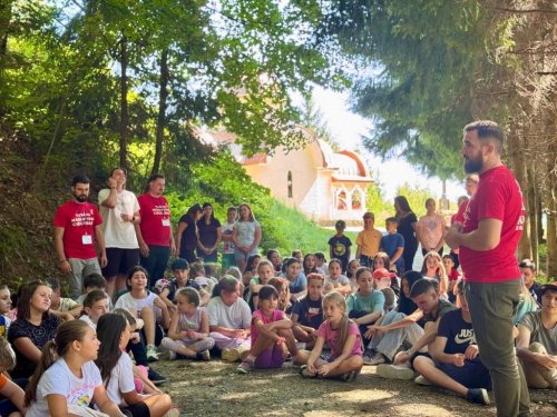 Tabăra de vară de la Mănăstirea Chiuzbaia, Maramureş Poza 304803