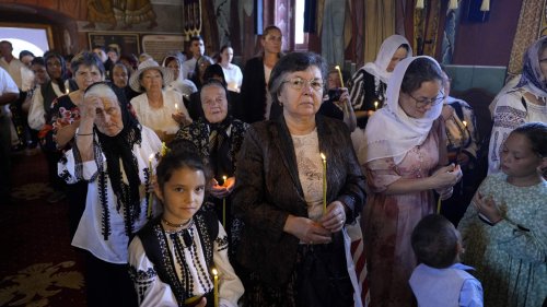 Biserica din Brădeni, județul Sibiu, a fost târnosită Poza 304907