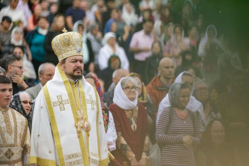 Sobor de ierarhi la hramul Mănăstirii Sihăstria Poza 305293