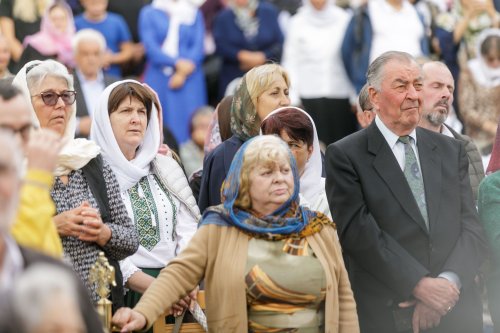 Sobor de ierarhi la hramul Mănăstirii Sihăstria Poza 305295