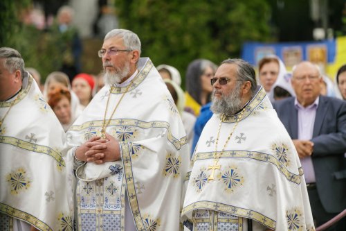 Sobor de ierarhi la hramul Mănăstirii Sihăstria Poza 305298