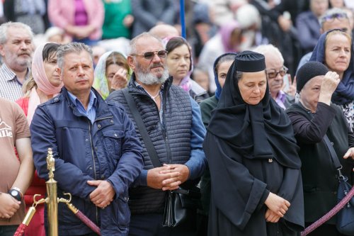 Sobor de ierarhi la hramul Mănăstirii Sihăstria Poza 305304