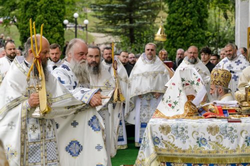 Sobor de ierarhi la hramul Mănăstirii Sihăstria Poza 305327