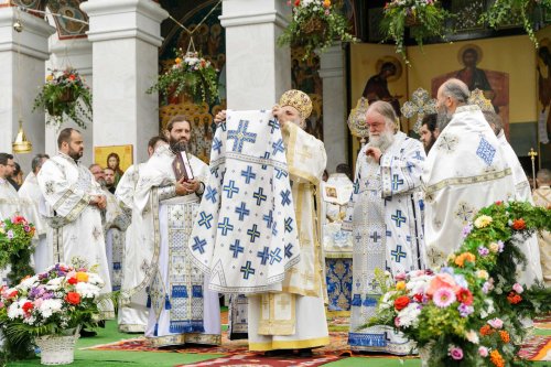 Sobor de ierarhi la hramul Mănăstirii Sihăstria Poza 305331