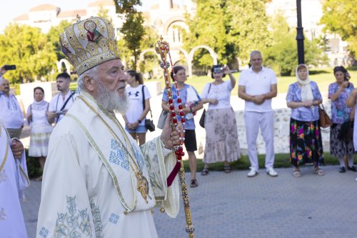 Arhiepiscopia Târgoviștei și-a cinstit ocrotitorul spiritual Poza 305577