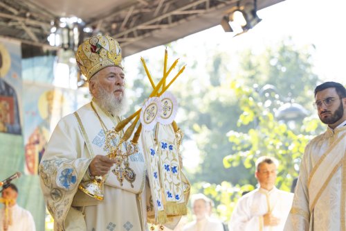 Arhiepiscopia Târgoviștei și-a cinstit ocrotitorul spiritual Poza 305590